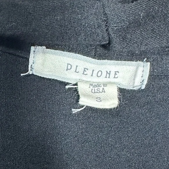 Pleione faux wrap sleeveless top - small - Picture 3 of 3